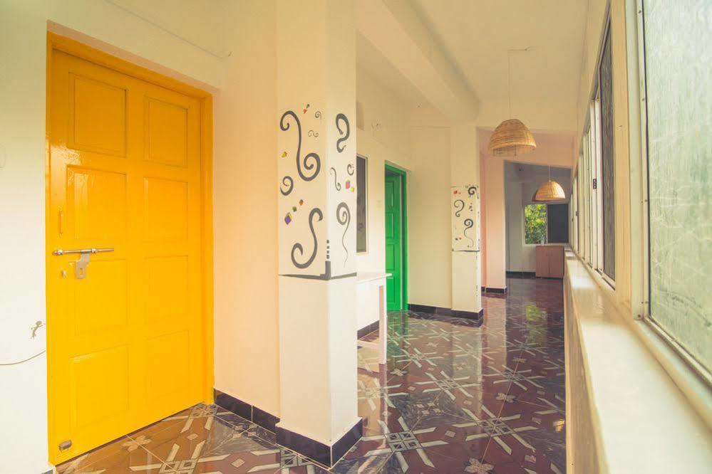 Anjuna By Roadhouse Hostels Goa Zewnętrze zdjęcie