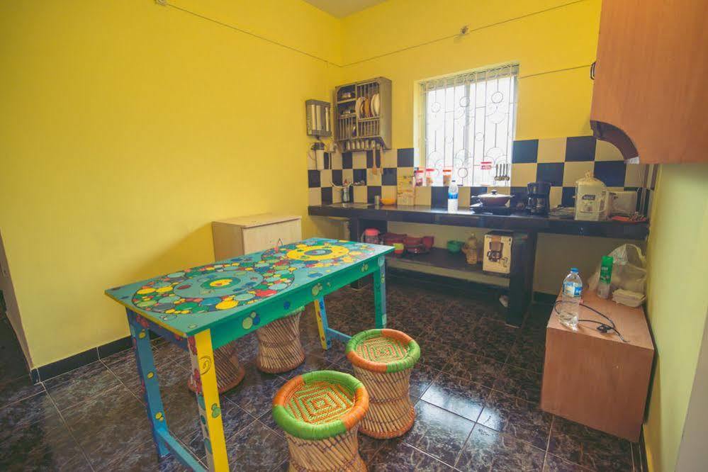 Anjuna By Roadhouse Hostels Goa Zewnętrze zdjęcie